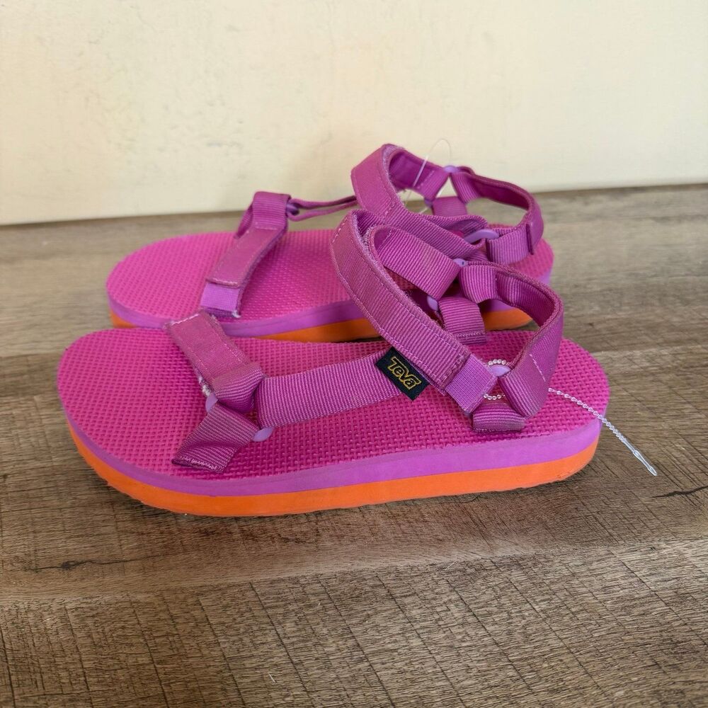 Kids Teva Flatform Universal sandals big girls size 5 pink shoes